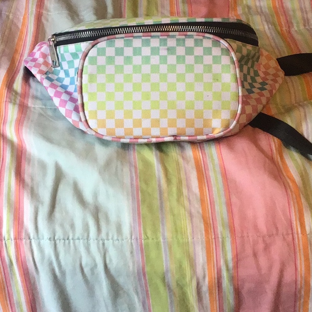 Rue 21 fannypack